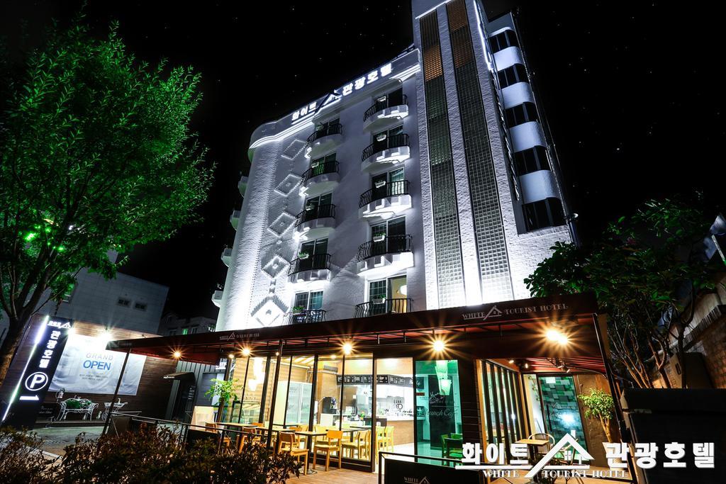 White Tourist Hotel Jeonju Exterior foto